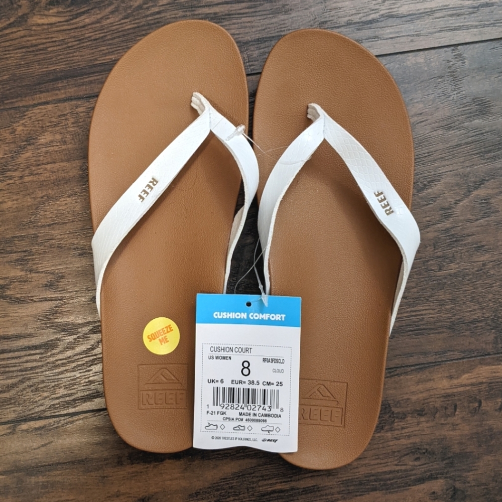 NWT Reef Cushion Court Flip Flops